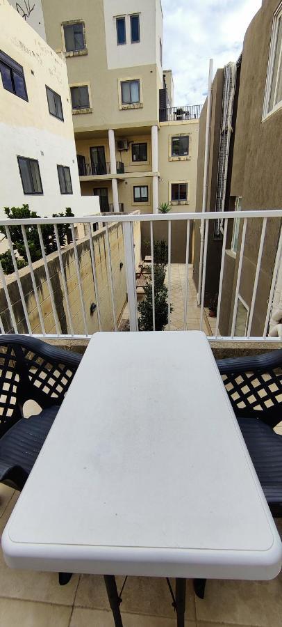 Villa Arjuza - Private Self Catering Bedrooms With Bathroom Is-Swieqi Екстер'єр фото